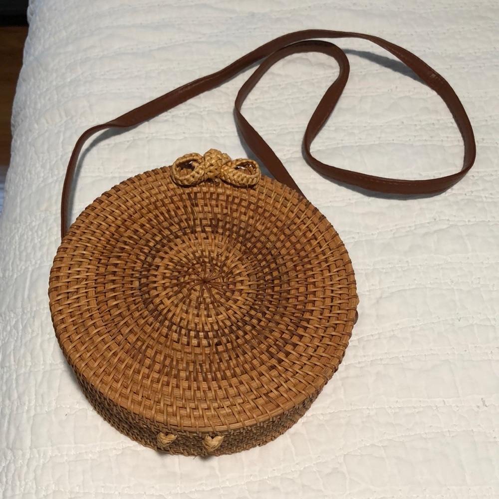 Natural Straw Bag with shoulder strap